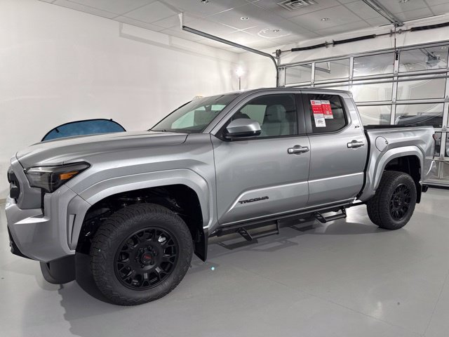 New 2026 Toyota Tacoma SR5 AWD/4WD image 3