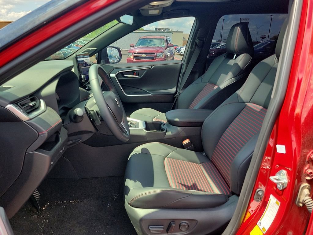 Used 2024 Toyota RAV4 XSE image 9
