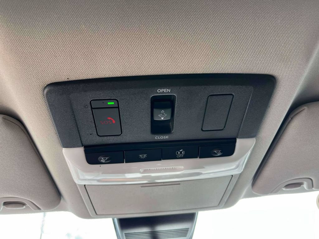 Used 2024 Nissan Altima 2.5 SR w/ SR Premium Package FWD image 21