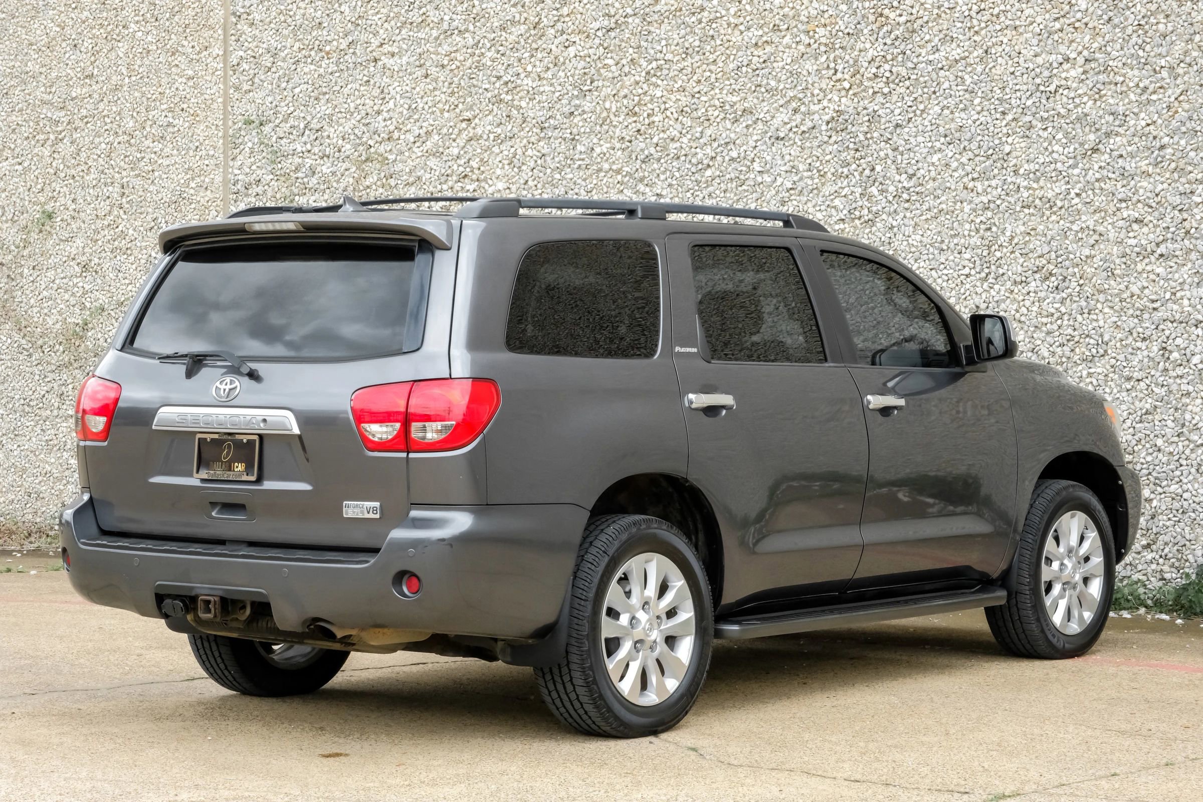 Used 2011 Toyota Sequoia Platinum AWD/4WD image 9