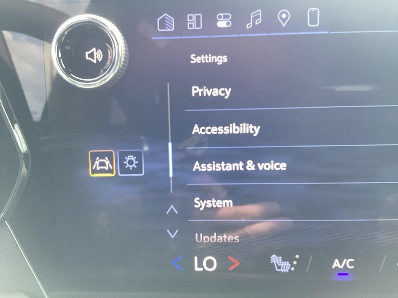 New 2027 Chevrolet Traverse LT w/ Sun and Wheel Package AWD/4WD image 44