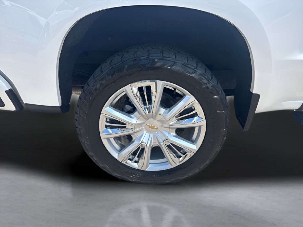 Used 2023 Chevrolet Silverado 1500 High Country w/ Technology Package AWD/4WD image 37