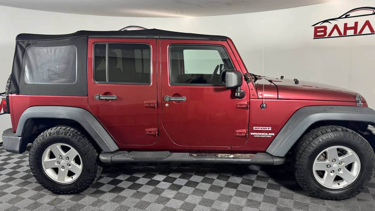 Used 2012 Jeep Wrangler Unlimited Sport AWD/4WD image 7