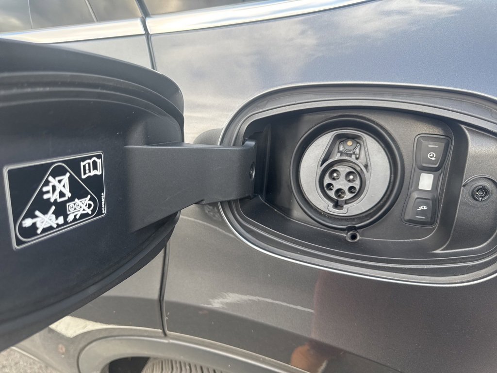 Used 2021 Porsche Cayenne E-Hybrid image 11