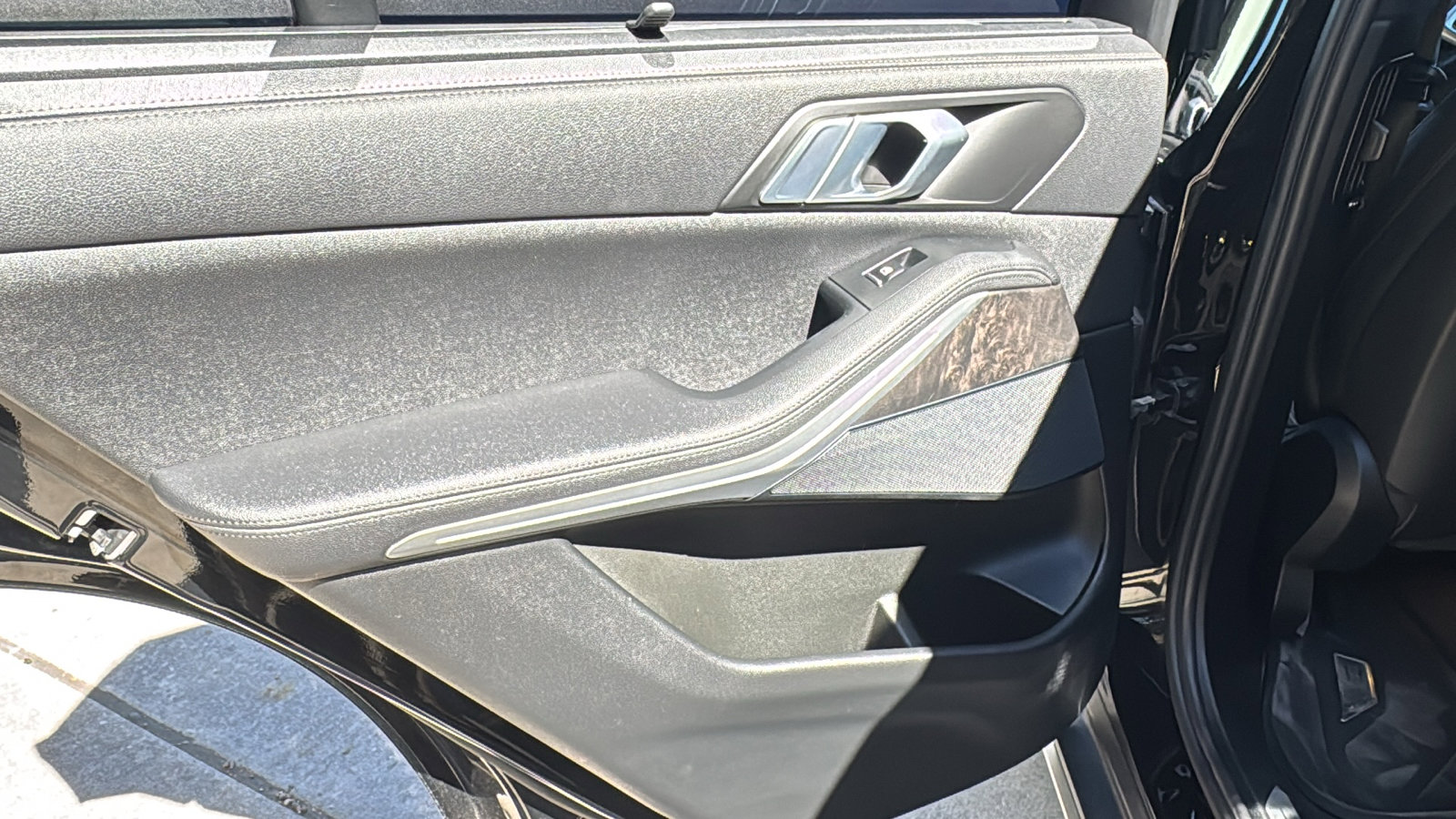 Used 2022 BMW X5 sDrive40i w/ Premium Package image 16