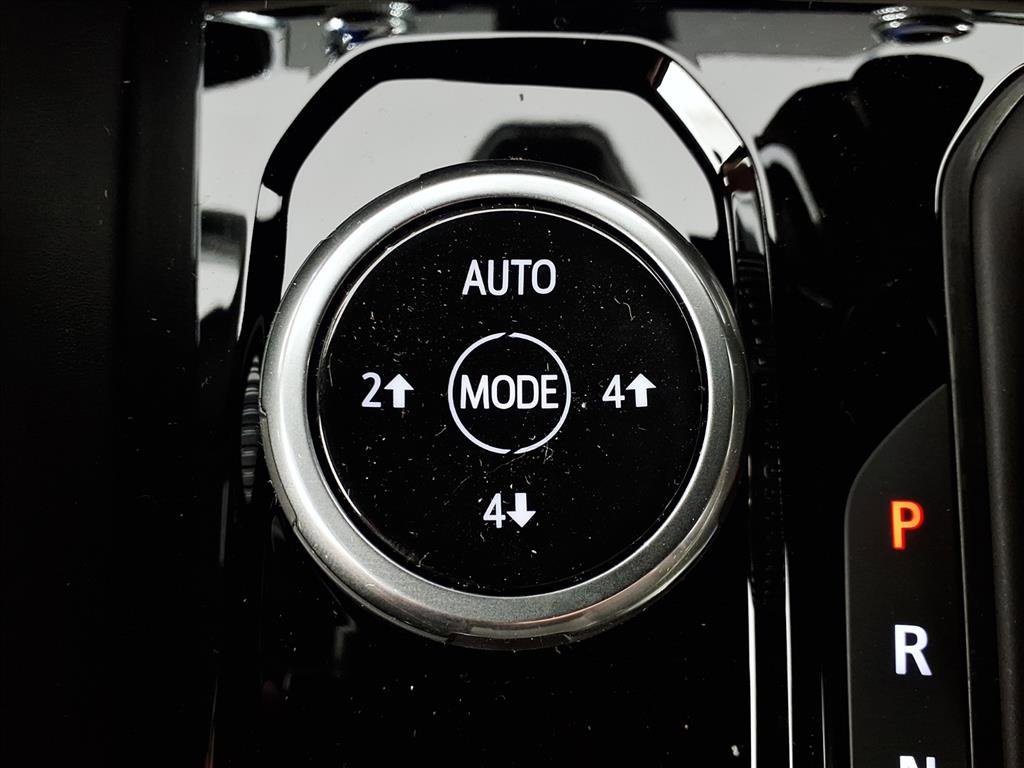 New 2026 GMC Canyon Denali image 8