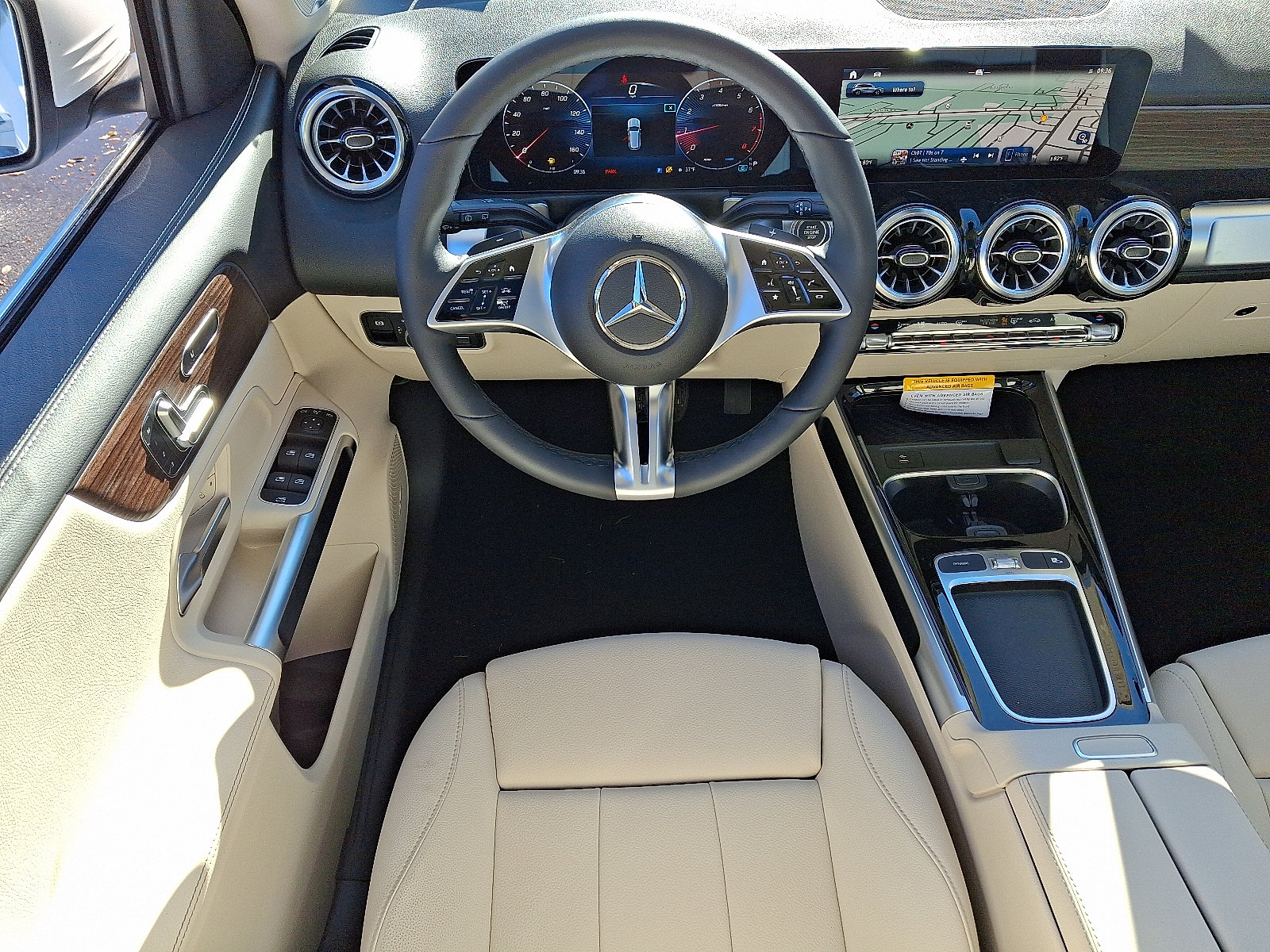 New 2026 Mercedes-Benz GLB 250 4MATIC image 9
