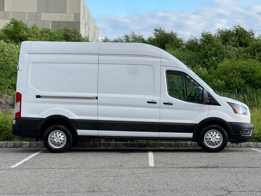 Used 2022 Ford Transit 250 148 High Roof AWD image 8