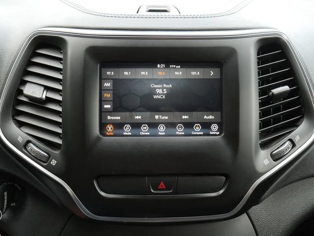 Used 2020 Jeep Cherokee Latitude AWD/4WD image 4