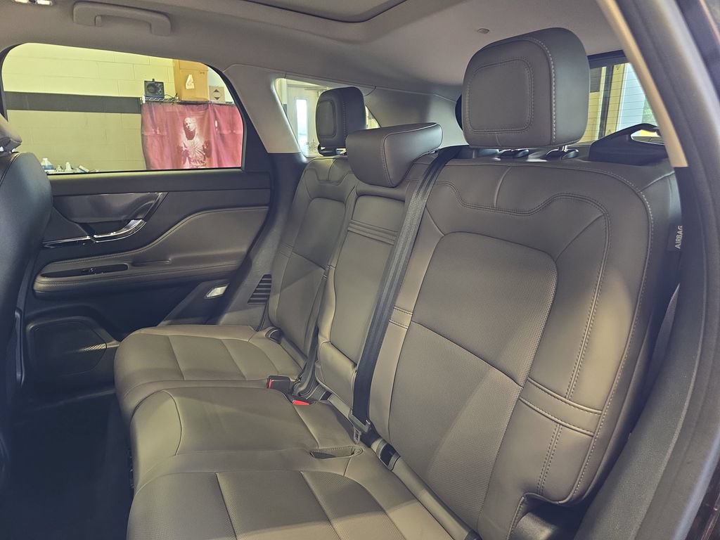 Used 2023 Lincoln Corsair AWD w/ Equipment Group 101A image 17