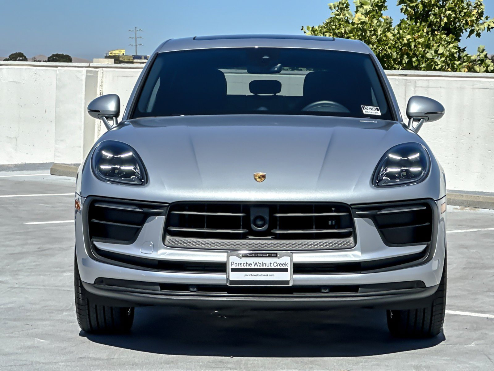 Certified 2026 Porsche Macan AWD/4WD image 10