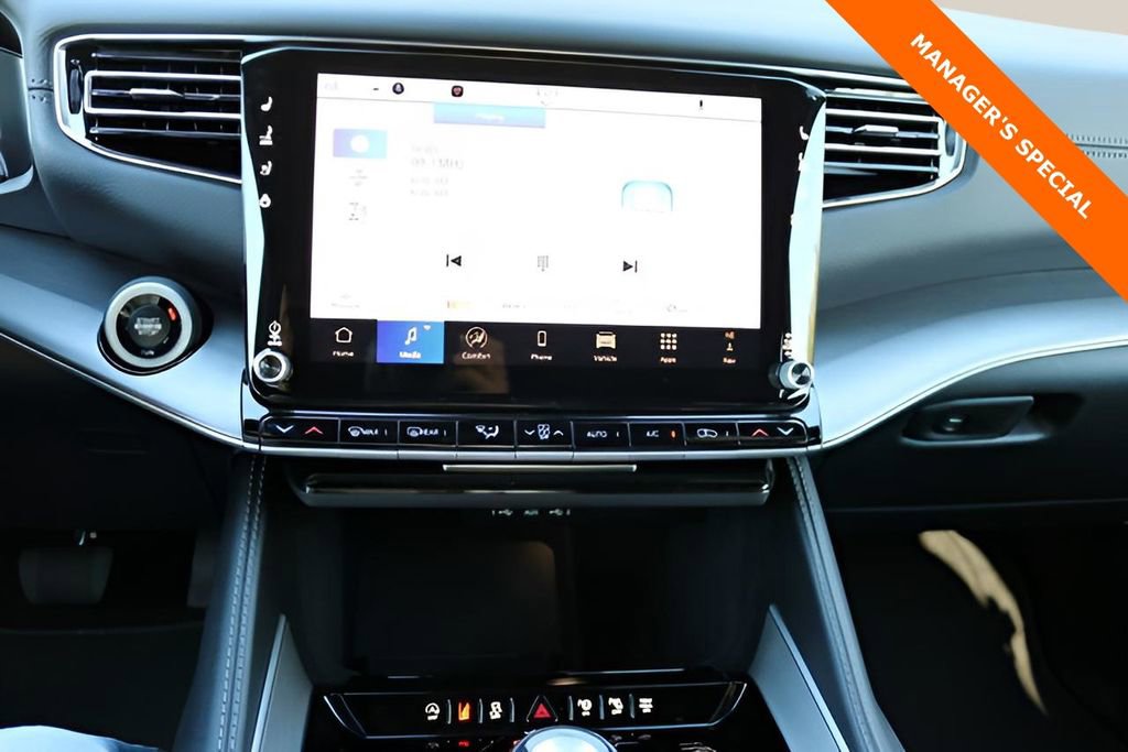 New 2025 Jeep Wagoneer L Series II AWD/4WD image 24