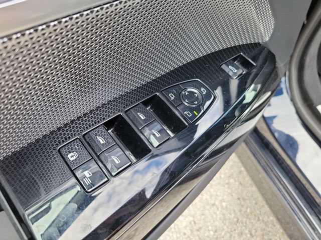 Used 2025 BMW 740i RWD image 18