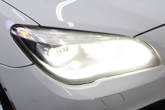 Used 2015 BMW 750Li xDrive AWD/4WD image 34