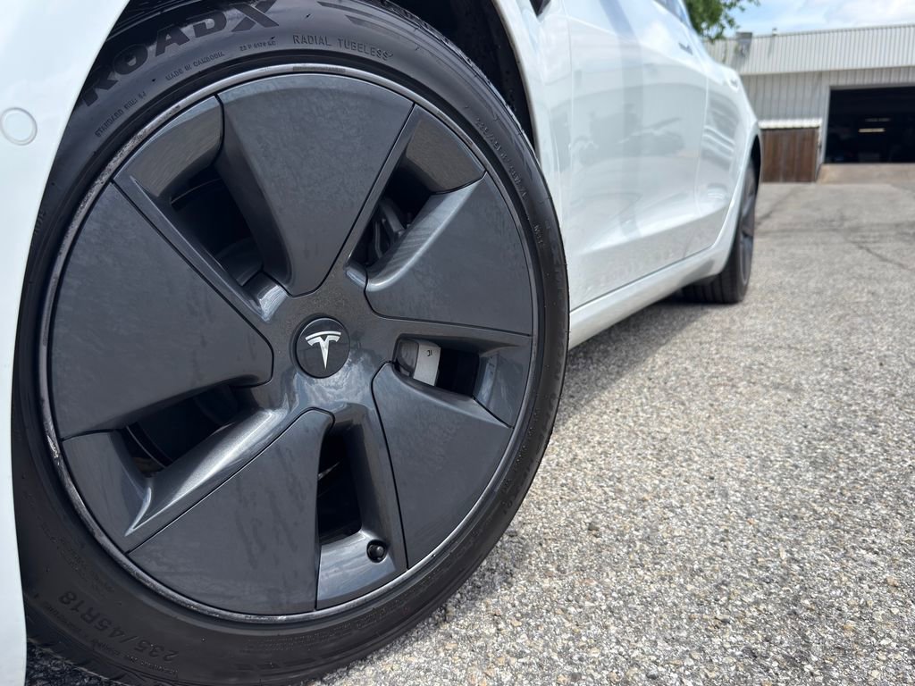 Used 2021 Tesla Model 3 Standard Range Plus RWD image 4