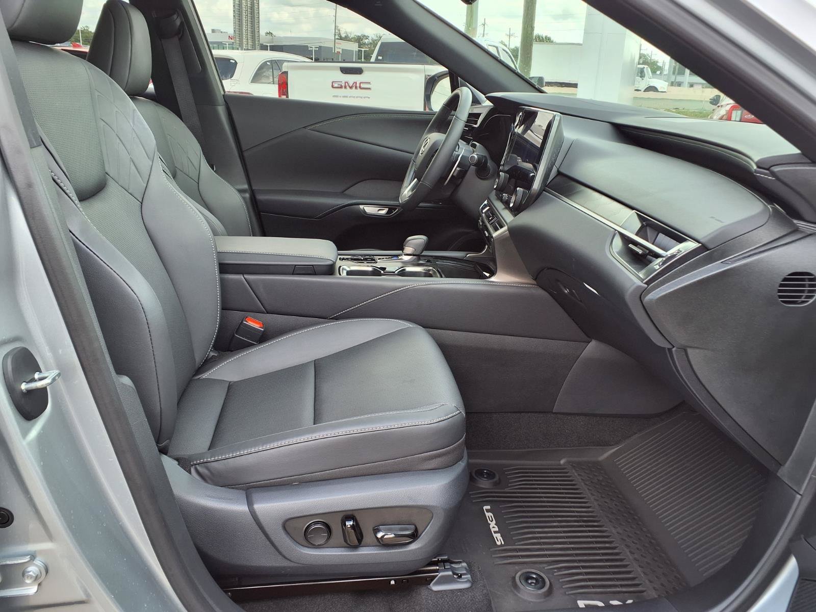 Used 2026 Lexus RX 350h w/ Convenience Package AWD/4WD image 19
