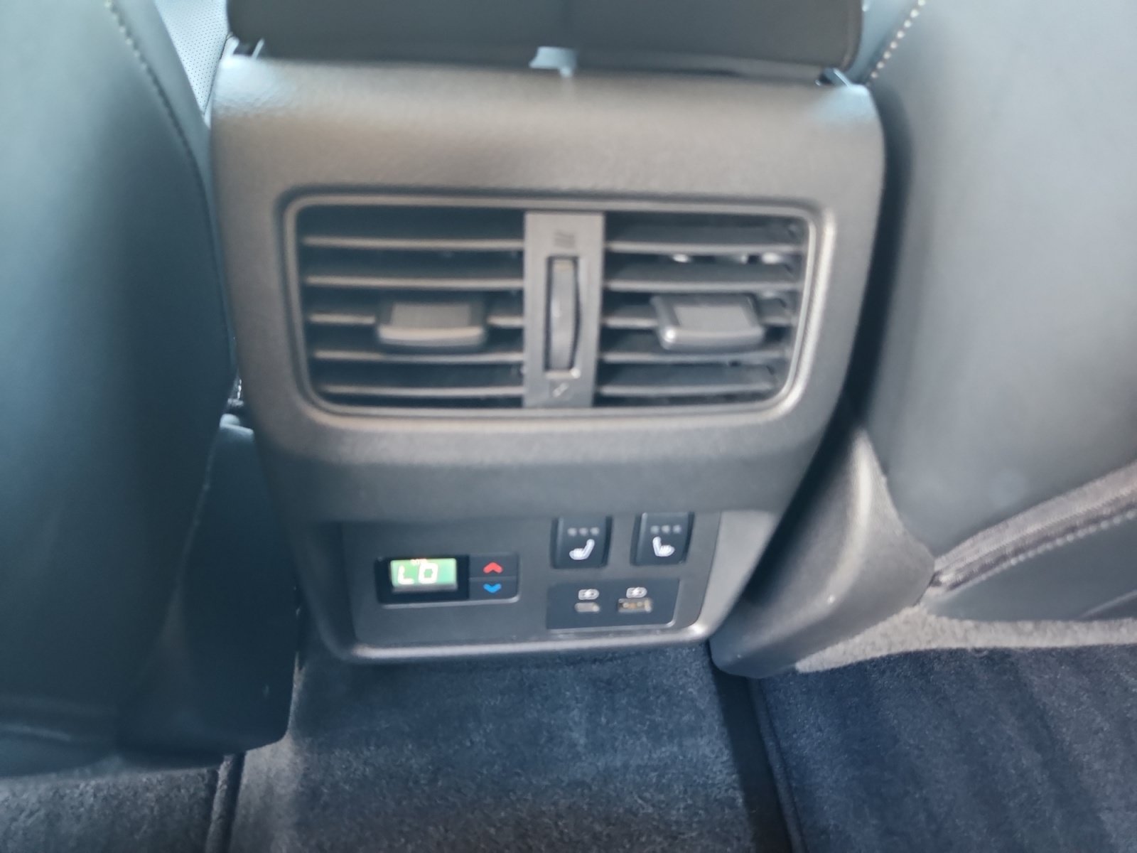 Used 2022 Nissan Rogue Platinum w/ Head-Up Display Package AWD/4WD image 18
