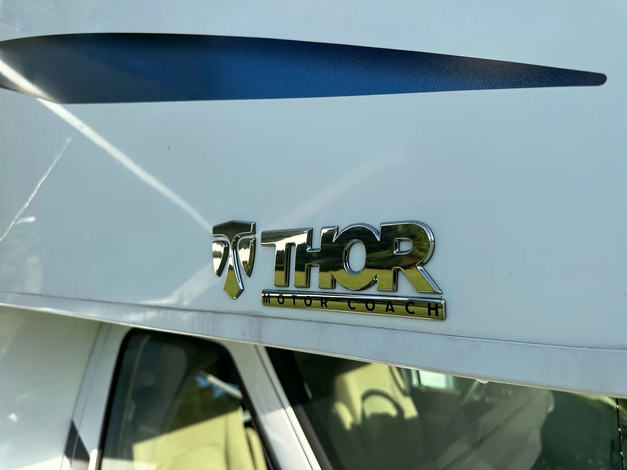 Used 2021 Ford E-450 and Econoline 450 Super Duty w/ Motorhome Prep Package image 32