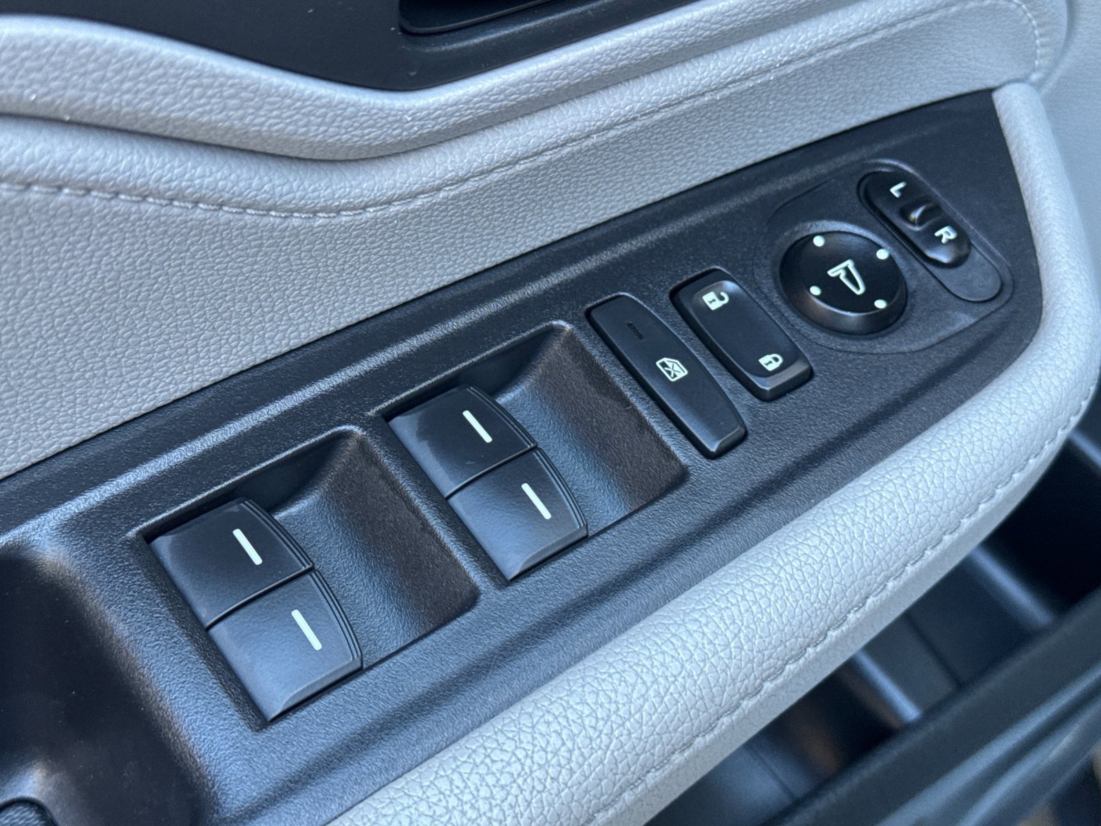 Used 2019 Honda Odyssey EX-L image 12