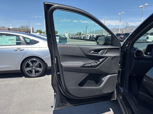 Used 2025 Chevrolet Equinox RS AWD/4WD image 9