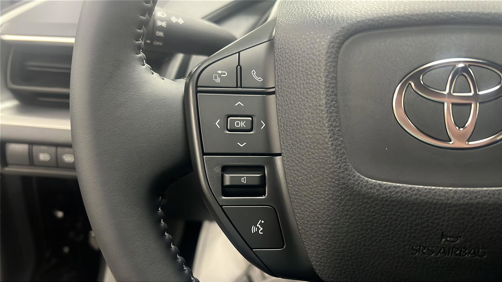 New 2026 Toyota Prius LE image 8