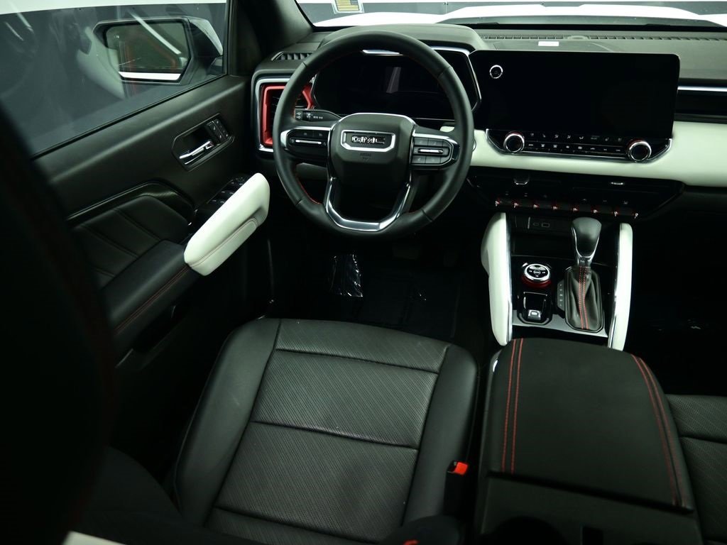 Used 2024 GMC Canyon AT4X image 15