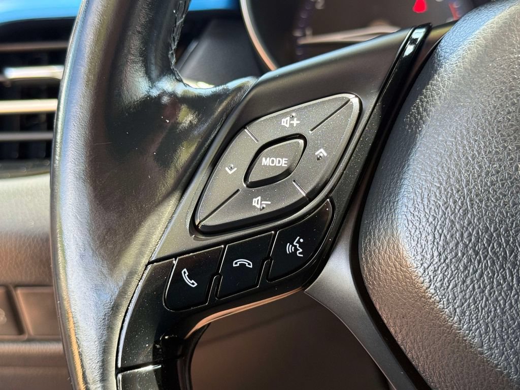 Used 2019 Toyota C-HR XLE FWD image 28