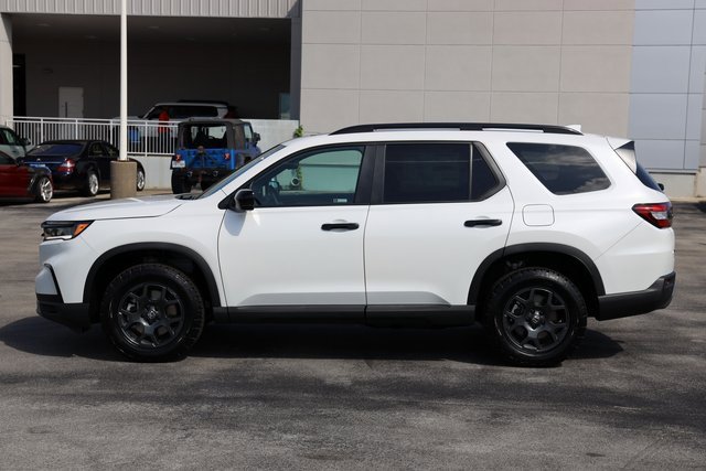 New 2025 Honda Pilot TrailSport image 5