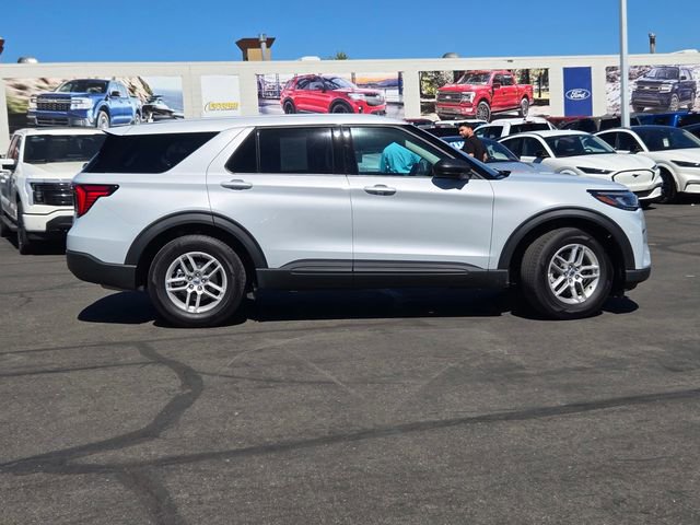 New 2026 Ford Explorer Active RWD image 3