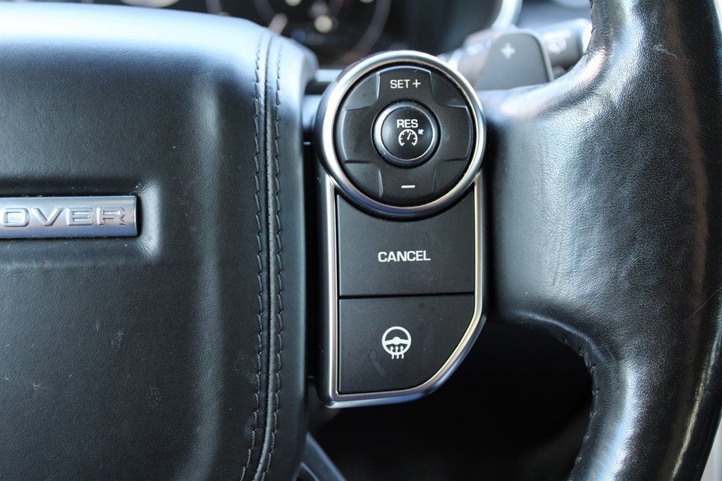 Used 2017 Land Rover Range Rover HSE image 35