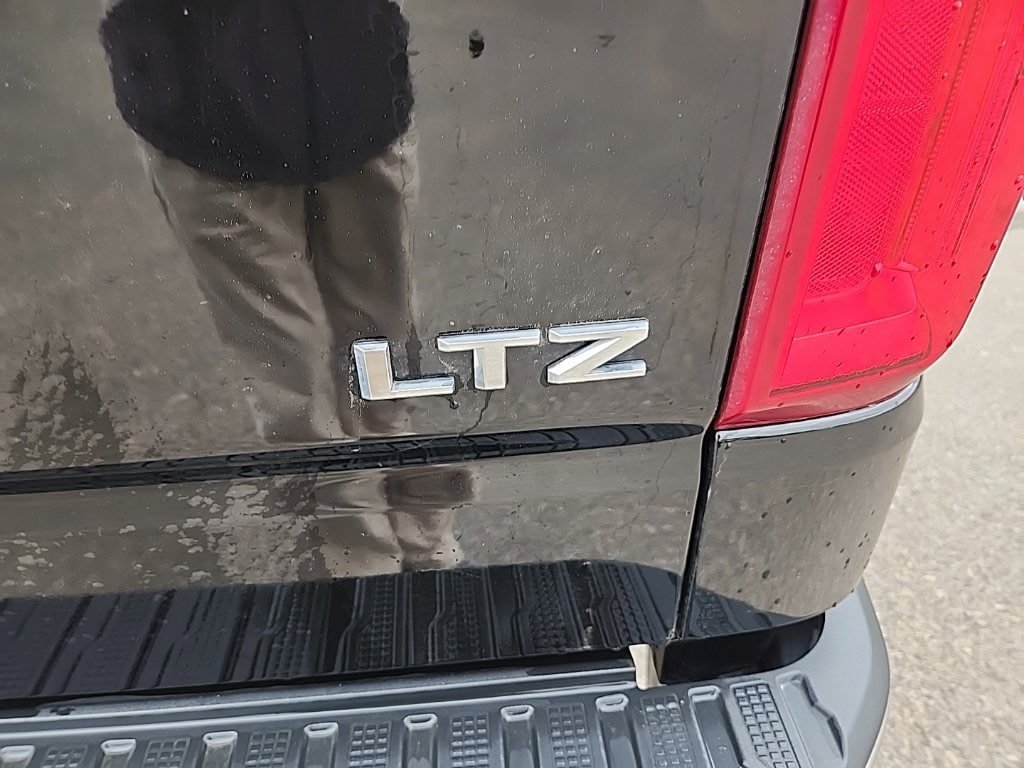 Certified 2024 Chevrolet Silverado 1500 LTZ w/ LTZ Convenience Package II AWD/4WD image 50