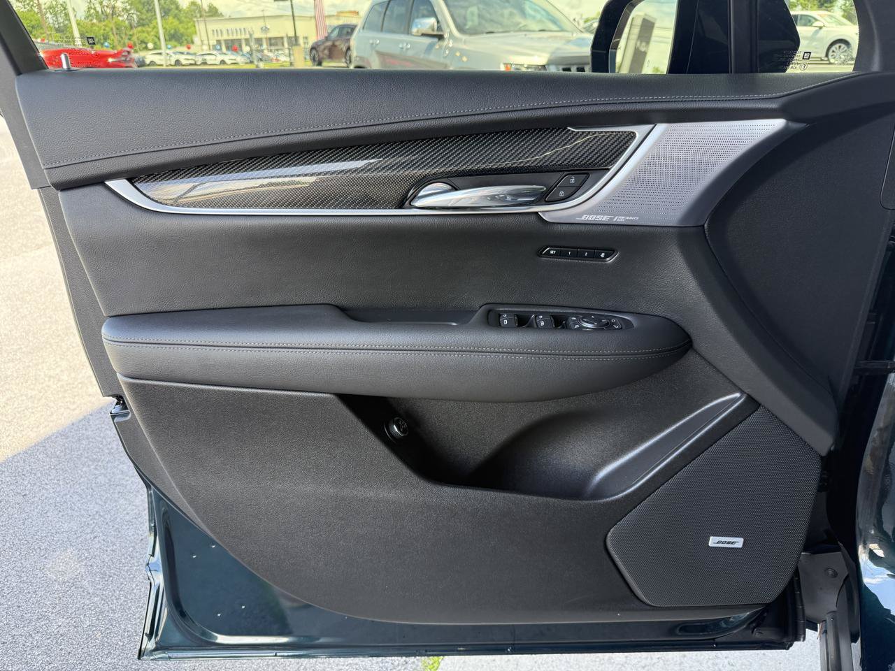 Used 2024 Cadillac XT6 Sport w/ Technology Package AWD/4WD image 9