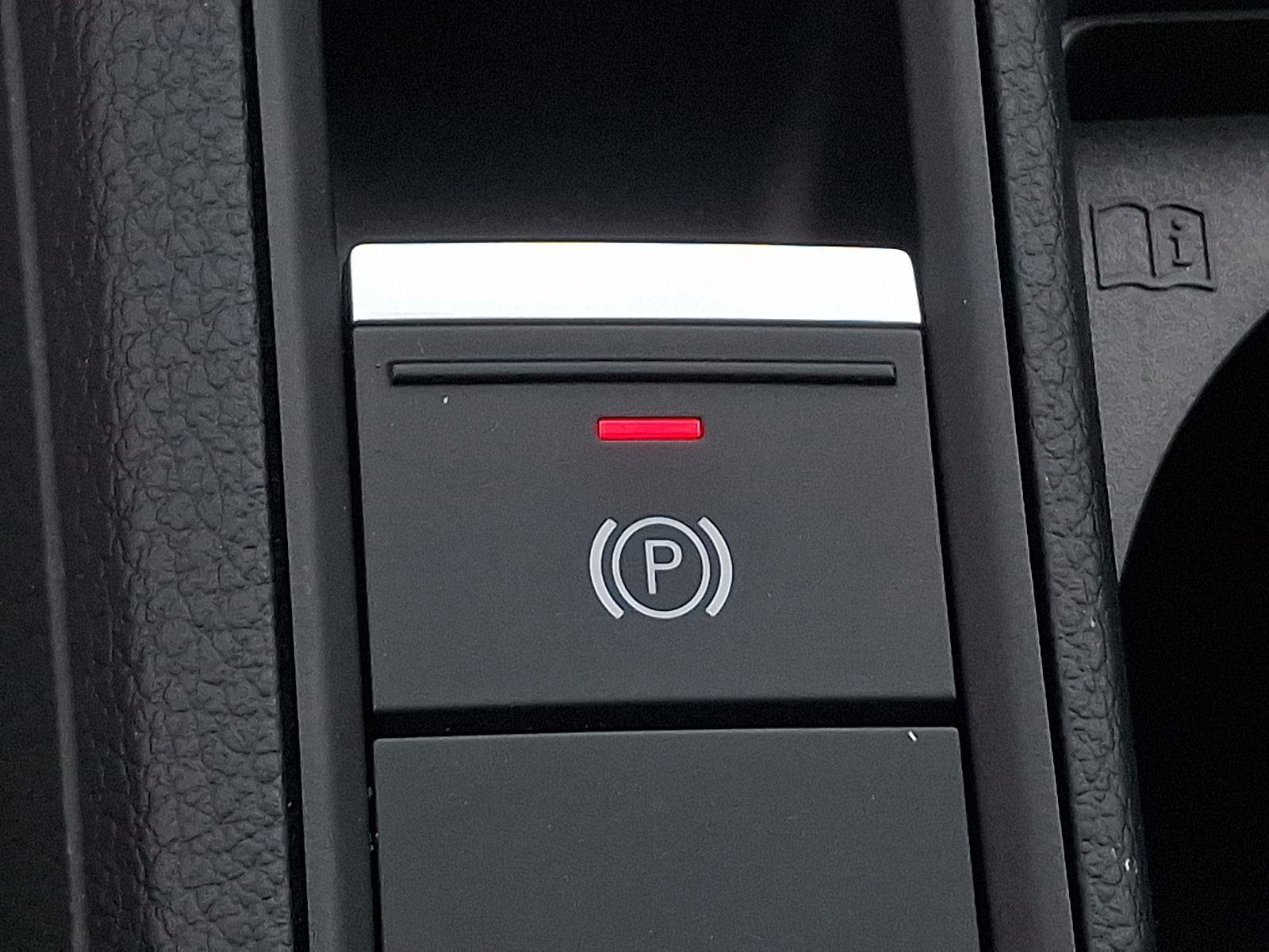 Used 2025 Audi Q3 2.0T Premium Plus w/ Premium Plus Package image 25