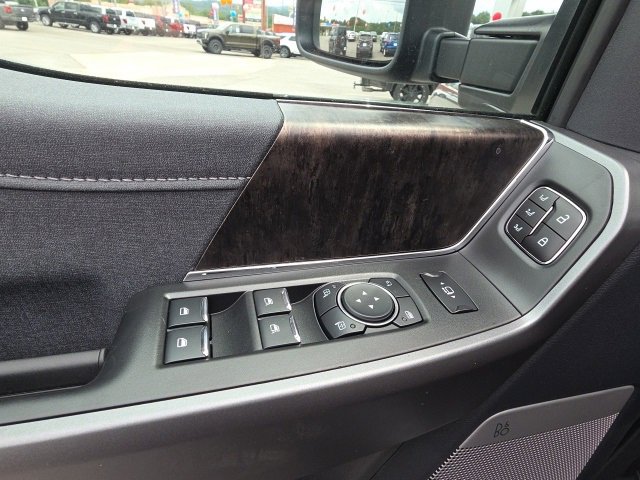 New 2025 Ford F250 Lariat w/ Lariat Ultimate Package image 25