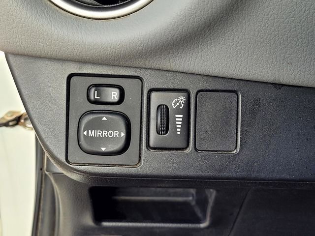 Used 2015 Toyota Yaris LE image 17