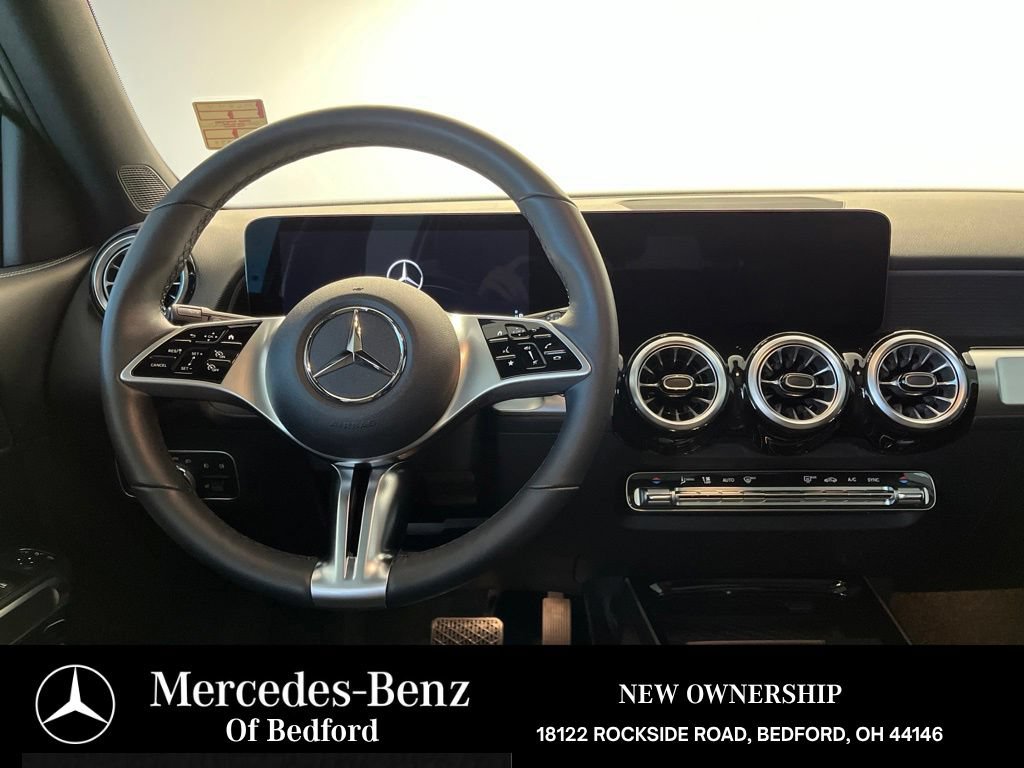 Used 2026 Mercedes-Benz GLB 250 4MATIC image 23