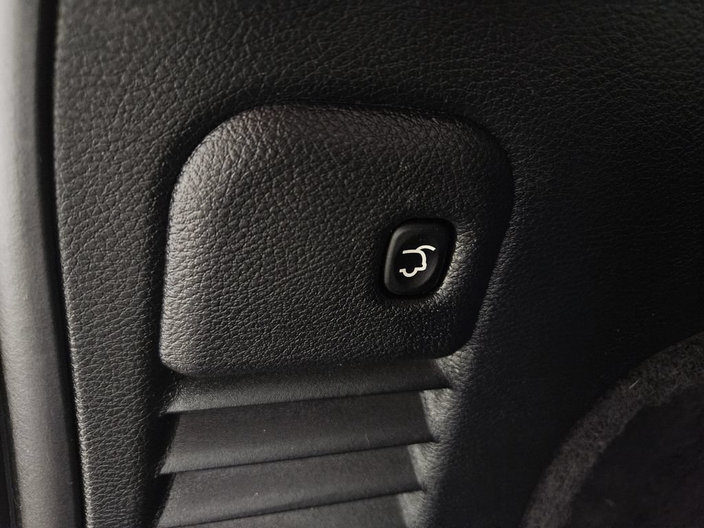 Used 2020 Jeep Grand Cherokee Altitude RWD image 31