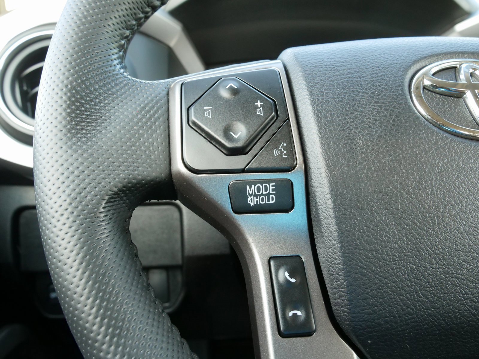 Used 2022 Toyota Tacoma SR5 image 23