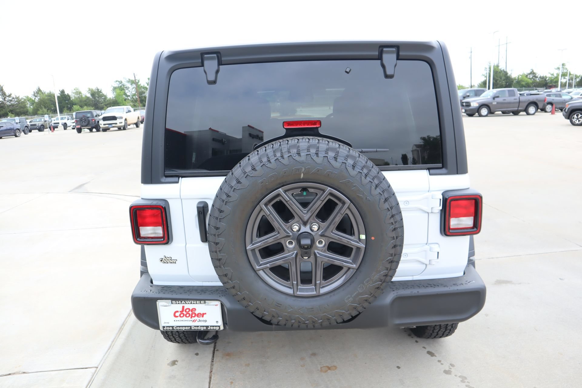 New 2026 Jeep Wrangler Unlimited Sport w/ Convenience Group AWD/4WD image 21