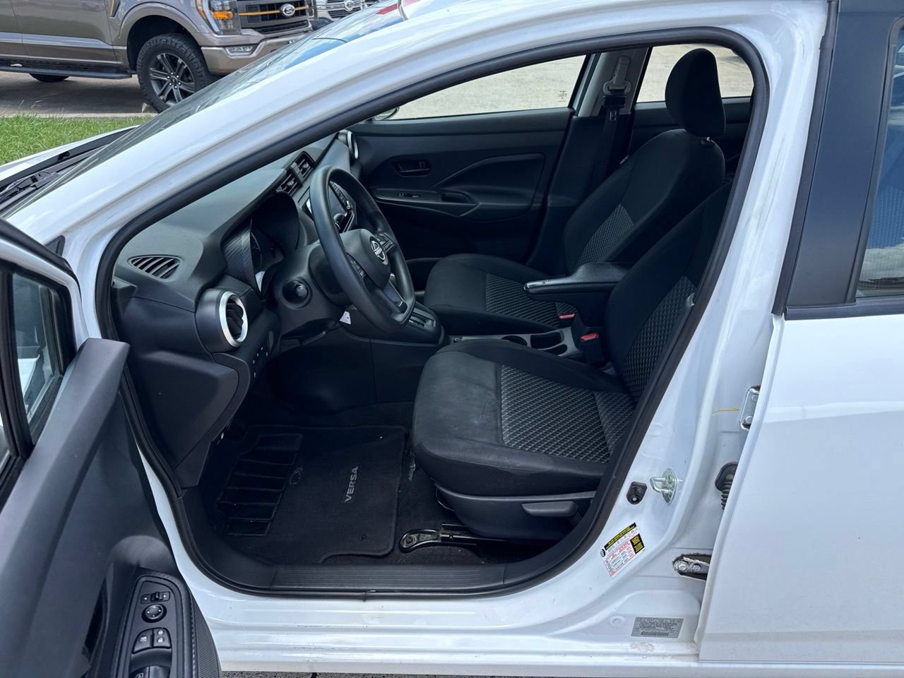 Used 2023 Nissan Versa S FWD image 19