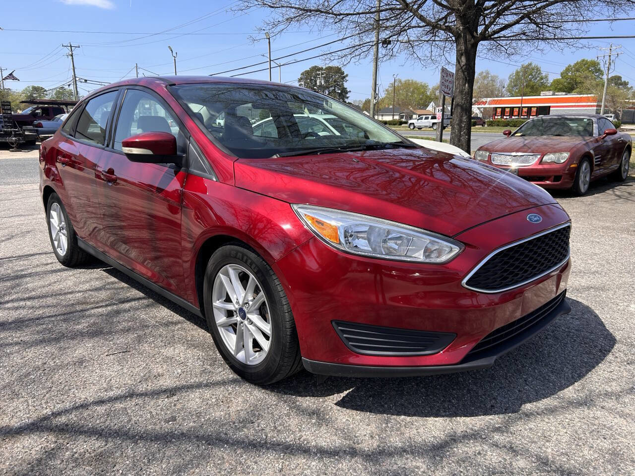 Used 2016 Ford Focus SE w/ SE Power Seat Package image 2