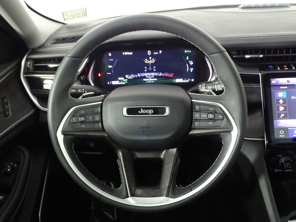 Used 2023 Jeep Grand Cherokee 4WD 4xe image 27