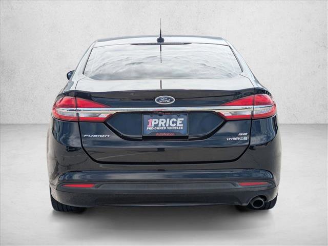Used 2017 Ford Fusion SE image 7