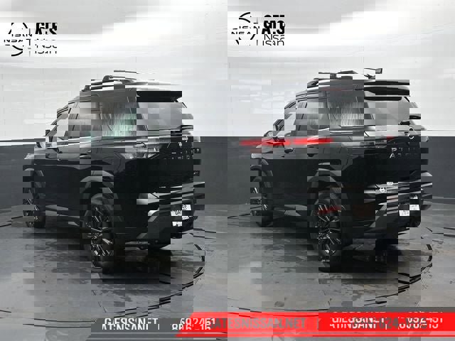 New 2026 Nissan Pathfinder SL image 8