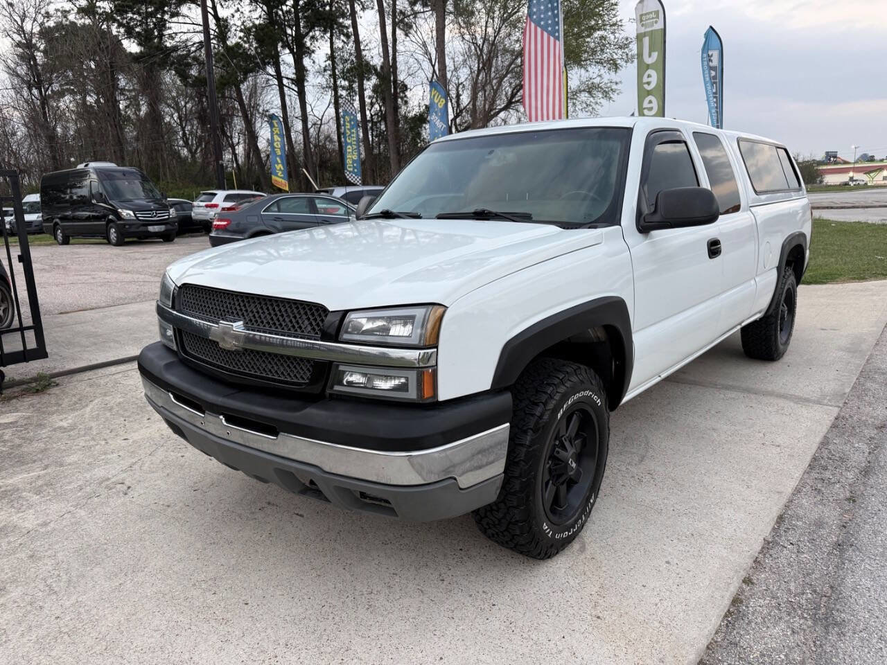 Used 2004 Chevrolet Silverado 1500 LS w/ Light Duty Power Package image 2
