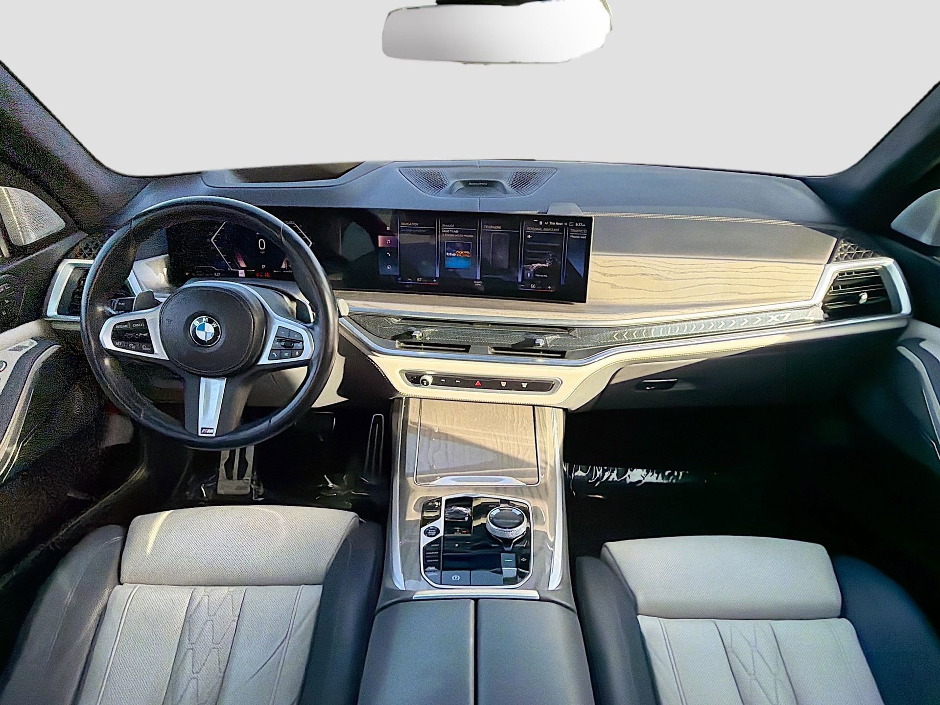Used 2023 BMW X7 xDrive40i w/ Executive Package image 18