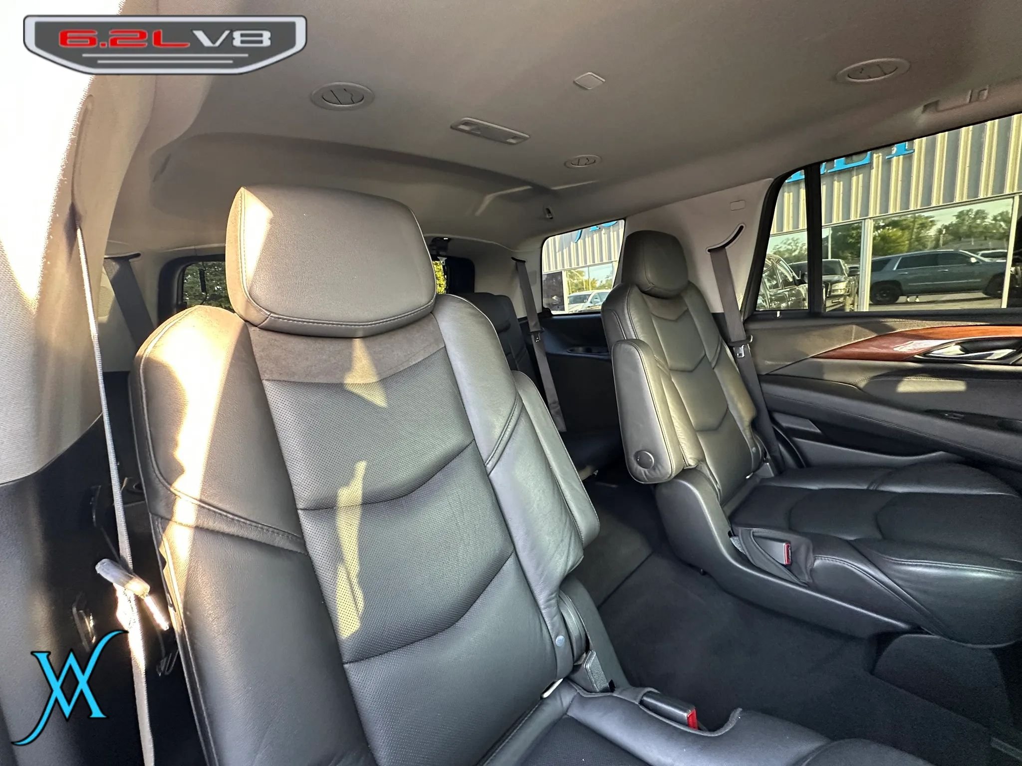 Used 2020 Cadillac Escalade Luxury AWD/4WD image 26