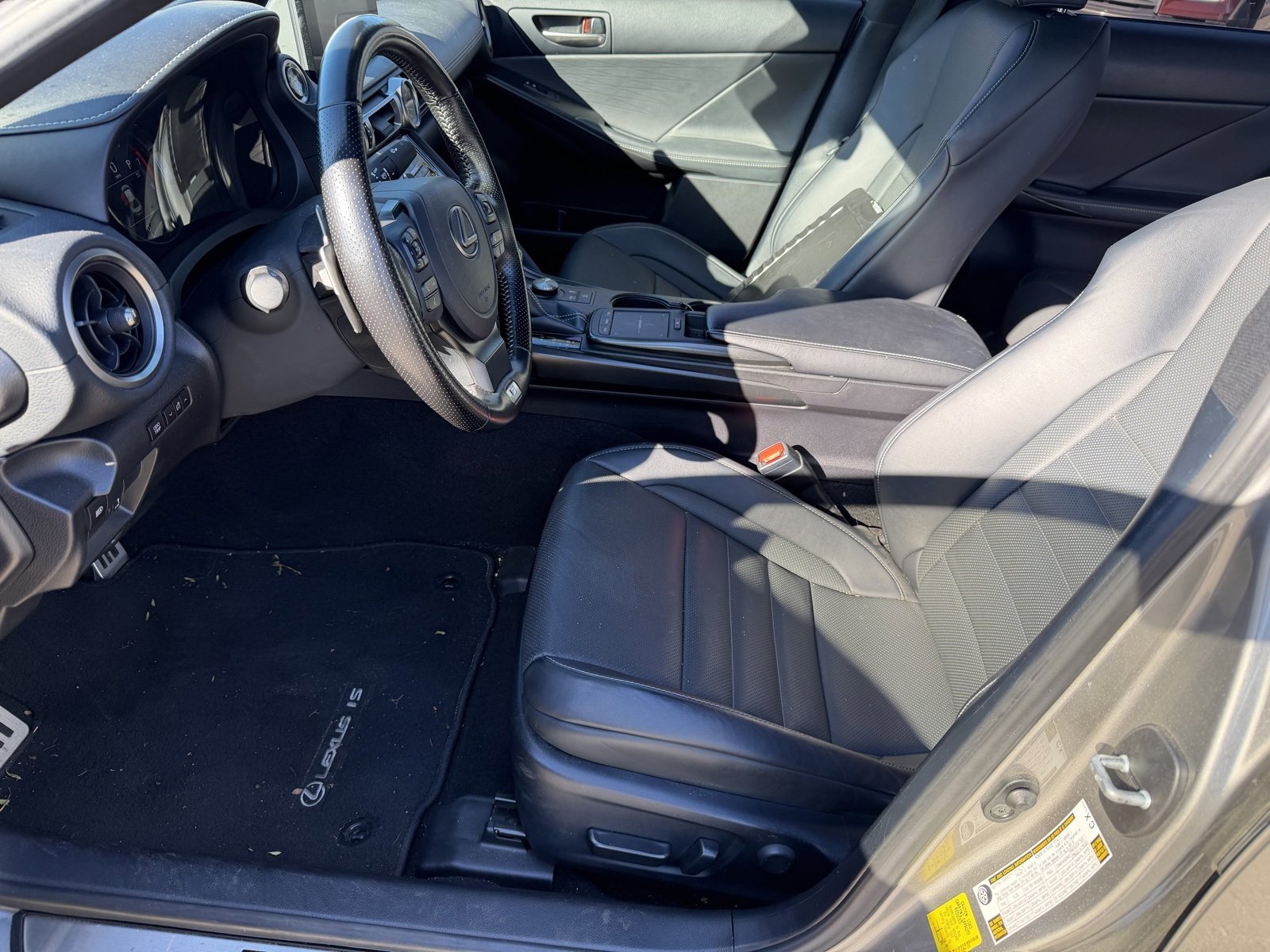 Used 2021 Lexus IS 350 F Sport image 10