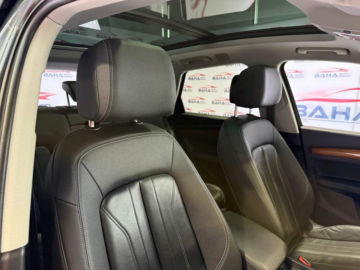Used 2023 Audi Q5 2.0T Premium Plus AWD/4WD image 44