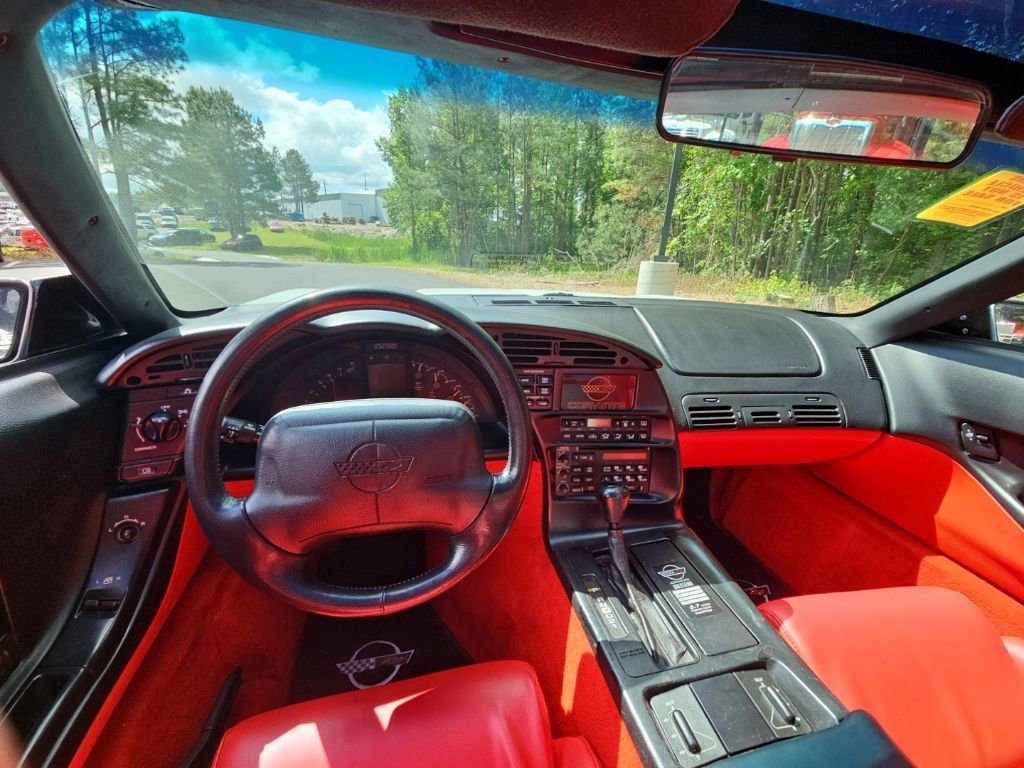 Used 1996 Chevrolet Corvette Coupe RWD image 11